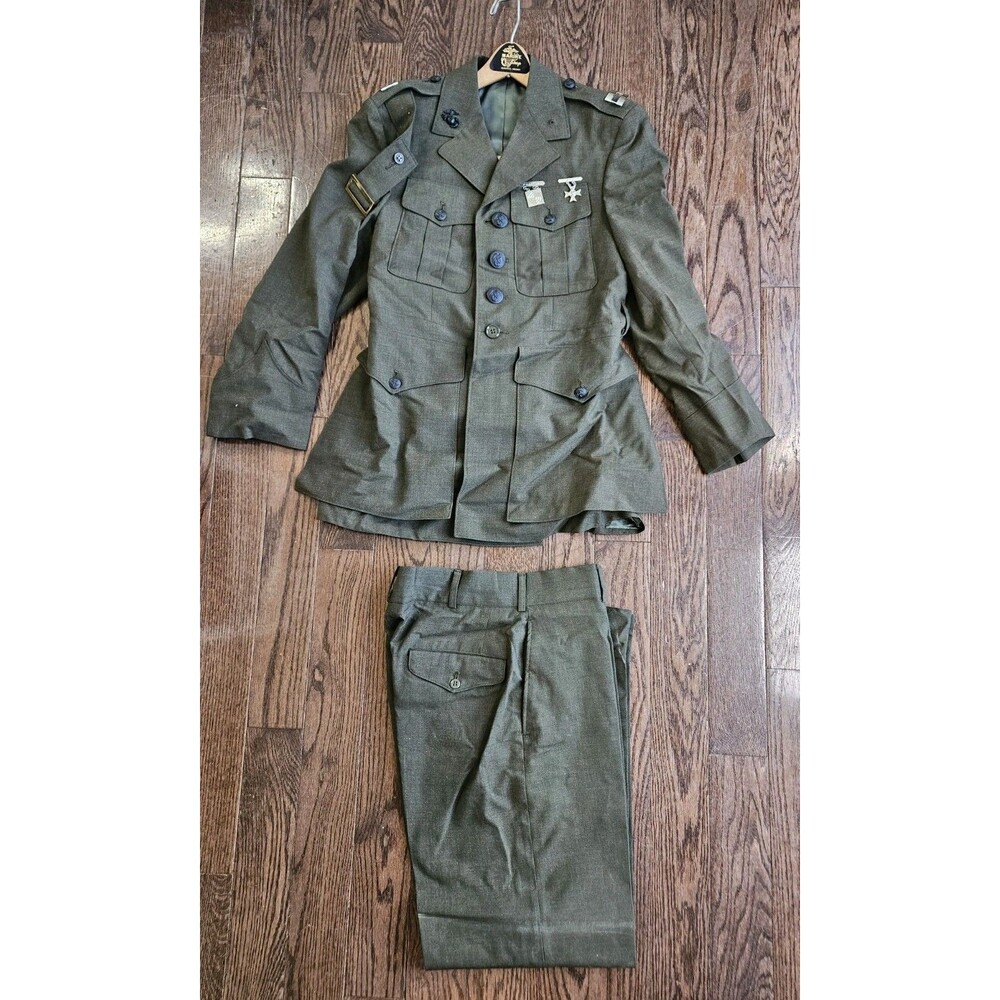 USMC US Marine Corps Officers Service Dress Belted Green Uniform Saco 37S, 29S